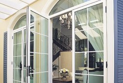 Cách phân biệt cửa nhôm kính thường và cao cấp