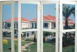 Mách bạn cách lựa chọn cửa nhôm kính tốt nhất