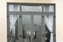 Bật mí các cách phân loại hệ thống cửa nhôm