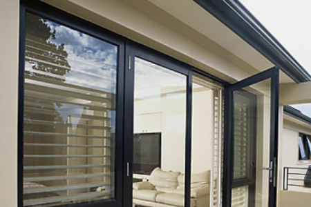 Đánh giá cửa nhôm xingfa và cửa nhôm Pmi