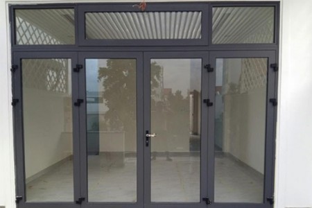 Loại cửa nhôm ưu việt: cửa nhôm 4 cánh mở quay