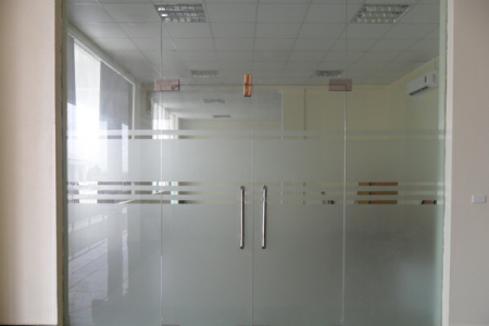 Lựa chọn cửa kính cường lực 2 cánh
