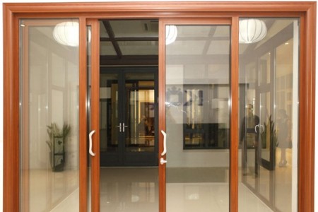 Một số lưu ý khi lắp đặt cửa nhôm kính